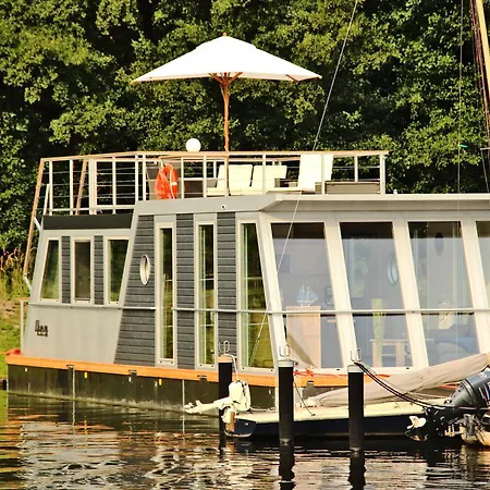 Hausboot Xenia In * Ueckermünde